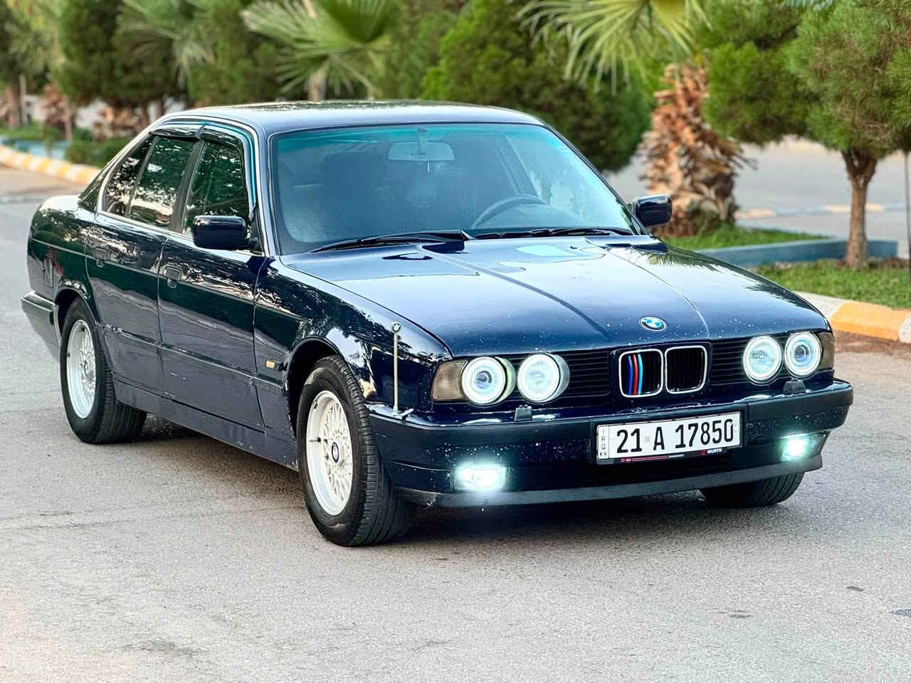السَلٱمٌ عـَلـْيگمّ للبيع فقط
سعر 53 ورقه  
للاتصال ***********
بي ام موديل 1993 
حجم 525 اصل 
سياره بدون ضربه فقط صبغ عام لجماليه 
المحرك 6 سلندر دجيتال
 تبريد تدفئة كله شغال
اي بي اس 
كير محرك خير من الله شرط
منضومه تبريد كامله جديد
دواخل جديد 
صدر امامي خلفي جديد 
بطاريه جديد 
‏كهربائيات—كله شغال 
سياره مابي نواقص بدون مصرف  
رقم سليمانيه جديد
سنويه جديده. لحد 2028
سياره شرط تحويل او غرامه
عنوان ديالي خانقين ✅
