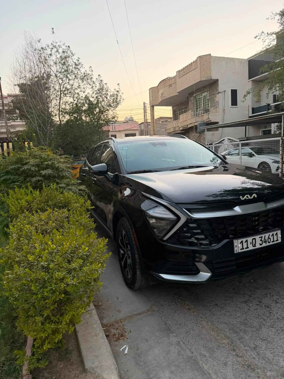 كيا سبورتج 2024 X-line نظيفة جداً
ماشيه 54 ألف 
حادث بنيد وتعديل بالجاملغ  
 مواصفاتها
بصمة : تشغيل - ابواب 
شاشة كبيرة على طول الدشبول دجتل كامل 
كيجات الكترونية متغيرة حسب الوضعيات انظمة القيادة : سبورت - سمارت -  مع ترحيب داخلي عند الصعود او المغادرة
. شحن وايرليس
هيتر امامي بلكشنات
 منافذ تايب سي عدد 3 مع 2 في الكشنات ومنفذ يو اس بي ومنفذ جداحة
هاند بريك بصمة
 اوتو هولد
. فول رادارات امامية وخلفية وجانبية
مانع اصطدام خلفي وحساسات
 تحديد مسار ذكي
 قيادة أليه ذكية
 نقطة عمياء
 كروز سرعة. تدفئه كشنات
كشن السائق كهربائيّ 
 اشاير بالمري
 تشغيل عن بعد 
شاشة لمس متغيرة لتحكم الميديا او لتبريد
. ستيرن فول تحكمات
وبعد بيها مواصفات
رقمه بغداد   بأسمي  تحويل ثاني يوم
العنوان بغداد  
الهانف***********
