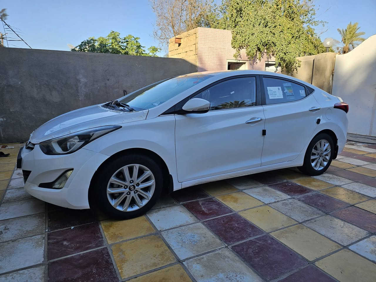 السلام عليكم  رمضان كريم
النتره موديل 2016  وينه يدور جديد 
كفاله عامه شبر صبغ بل دوسه وباقي كفاله
مكينه كير حداديه تخم تاير جاهزه على الخير
فول مواصفات ما عده بصمه 
مكان سياره ناصريه سعر 135
  الاتصال على رقم ***********
