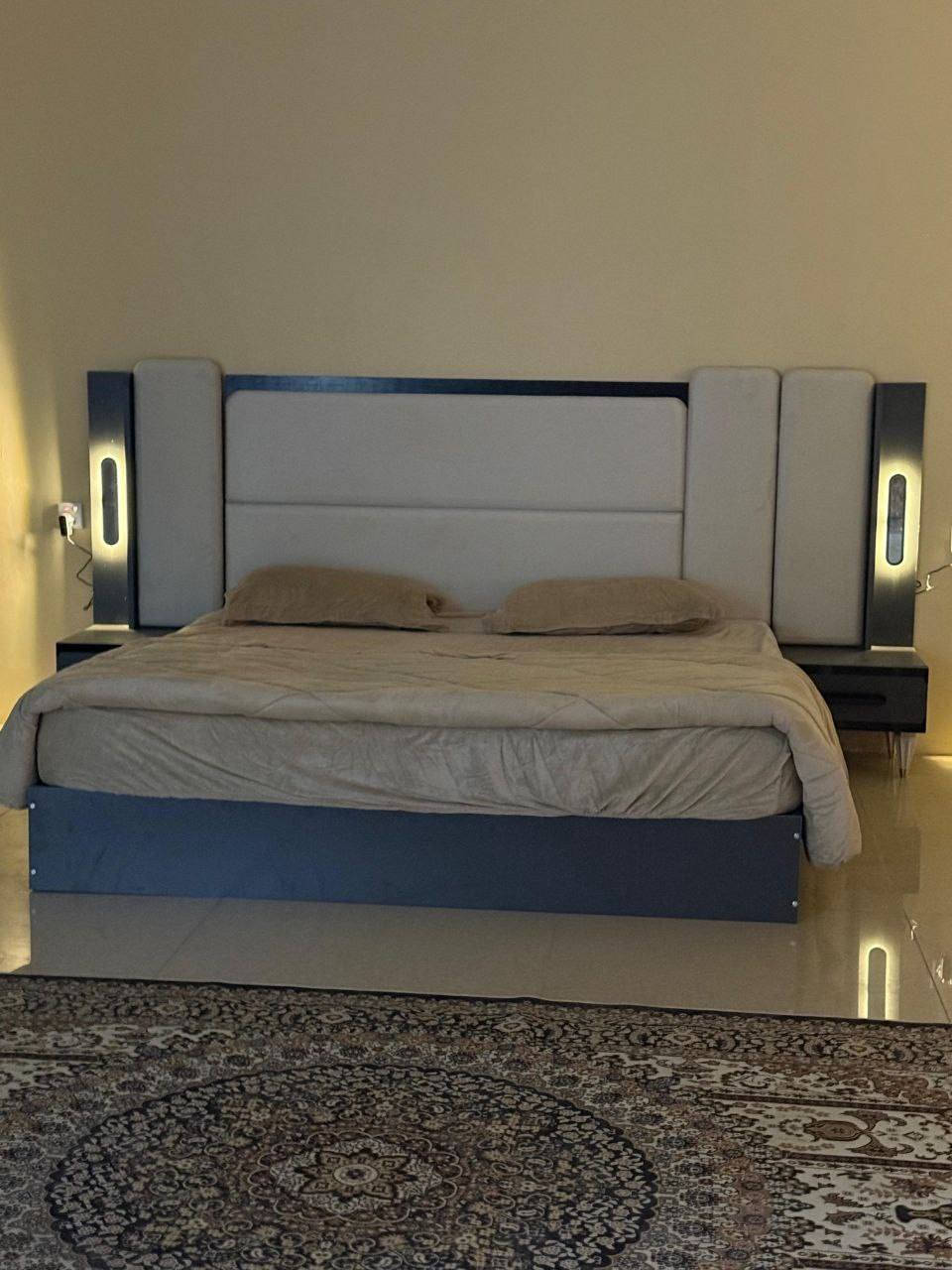 غرفة نوم نورين ابواب 7 قطع معمل اصلي درجة اولى📢
نفس الصورة بالضبط💯
ابواب الوسط المنيوم 
انارة لد بالكنتور 
برغي وجوي حديد
سرير جك خزان 
نرمايد هيدروليك 
سكك ثلاث مراحل  
متوفرة بلون رصاصي
كنتور 6 باب قياس 225سم✅
ملحق كنتور 2 باب 75سم✅
سرير 180*200✅
كومديات عدد 2✅
ميز تواليت✅
مراة قيافه✅

السعر  930 الف عراقي💰


**إذا كنت صاحب هذا الإعلان وتريد حذفه لأي سبب، رجاءا أرسل رسالة إلى الدعم الفني**