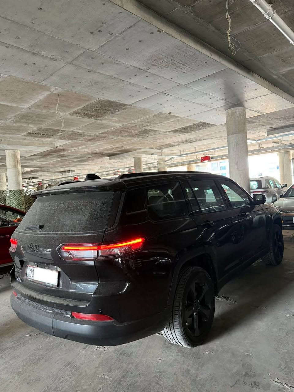 اقل سعر با سوك 270 ورقه بدون حادث 
جيب جراند شيروكي 2021 أمريكي بلاك توب فول عدا الفتحه 4*4 
كراسي جلد وكهرباء وتدفئة جنطه كهرباء شاشه جبيره 
(( بدون ولا صبغ ولا تبديل ولا اي شي )) فقط بارد با باب بدون اي دواخل ماشيه 52 الف 
رقم بغداد باسمي سياره 7 راكب 
مكينه 6V 3600cc 
السياره تعتبر بدون حادث كلش جديده 
مكاني منصور بوابه العراق 
*********** ابو محمد بغداد, العراق
