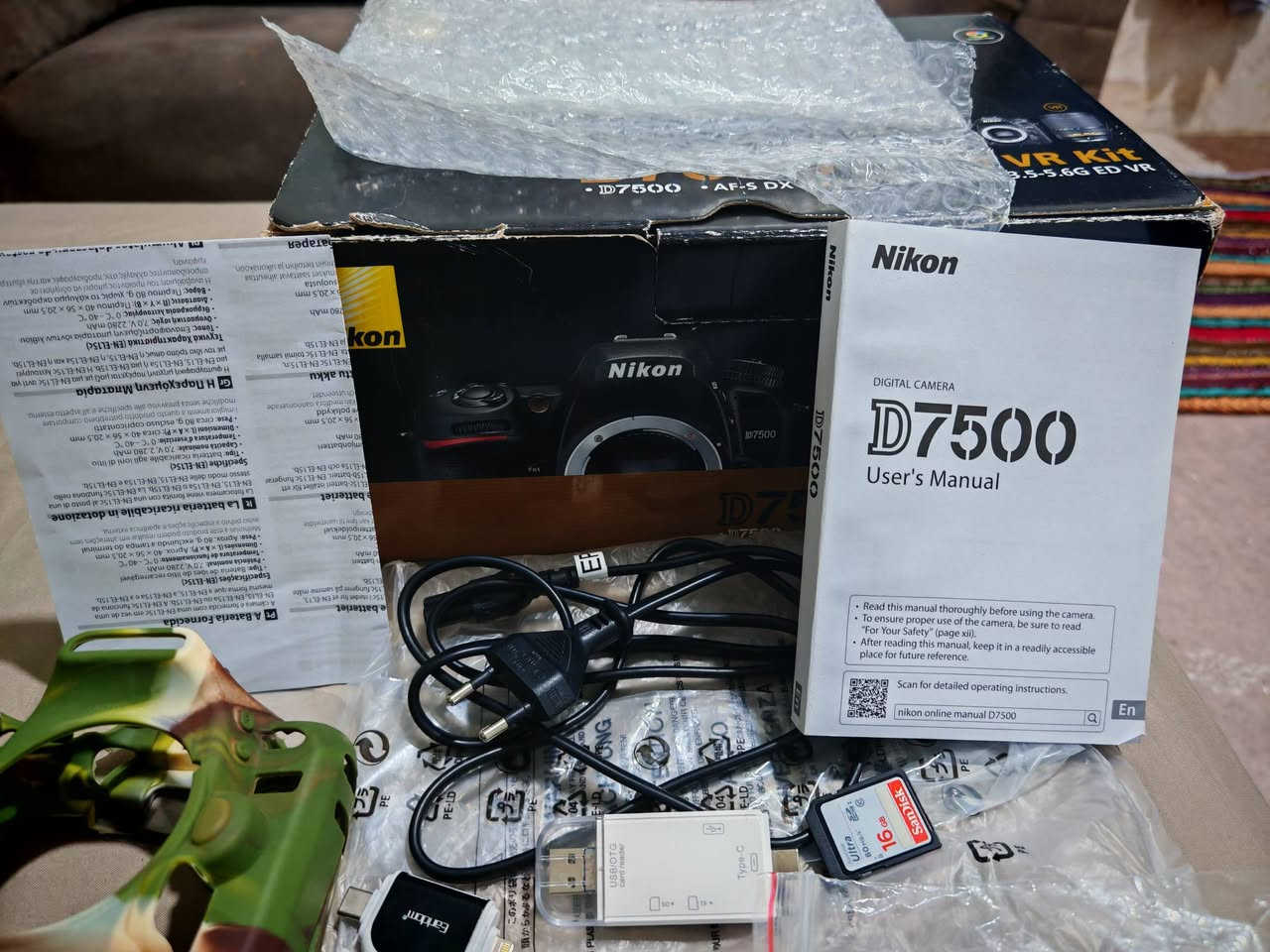 السلام عليكم

للبيع كاميرا احترافية Nikon d7500

كاميرا نظافه 💯 %%
13K Shutter
18-140 VR KIT
كامل الملحقات وغراض وكاميرا نظافه 100% 
مع هدية رام 16 كيكا وقارئين رام وجلاتين
السعر 950 وبيها مجال بسيط
يتوفر توصيل لكافه محافظات


**إذا كنت صاحب هذا الإعلان وتريد حذفه لأي سبب، رجاءا أرسل رسالة إلى الدعم الفني**