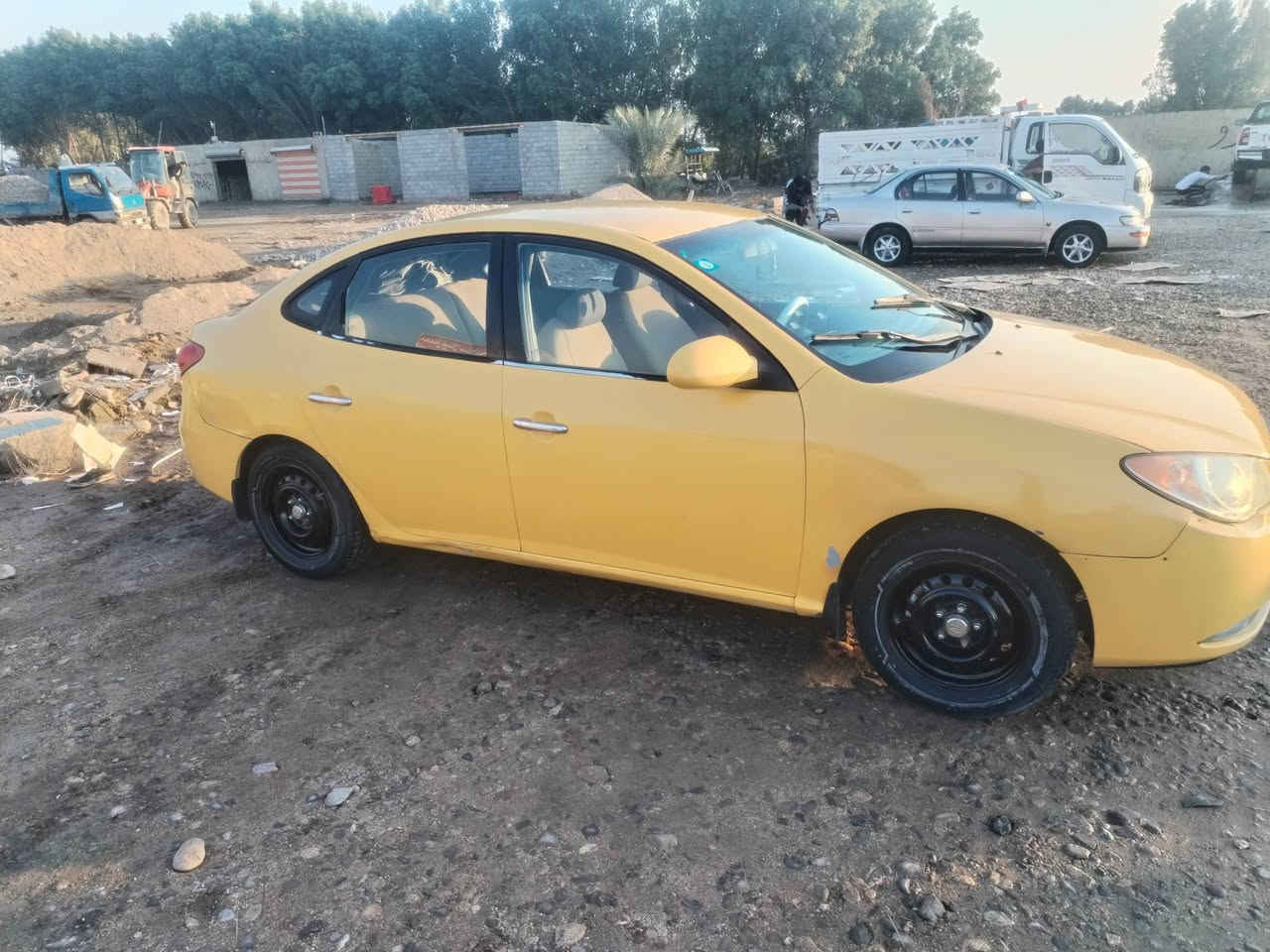 الانترا ١٠ وارد حادثه جملغ امامي بدون داخل سياره ليبل واحد جاهزه علئ اربعه عشرين حبايه محرك ٢٠٠٠ رقم انكليزي واسط سنويه ٢٠٣٠ هزه جديده السعر ٩٥ لي كول غاليه كلشي اكو بسوك حته ٦٠ ورقه  بساره الله يشهد نضافته فول صاحيه عضمته كل داخل مابيه بعافيه علئ ياخذه ماخسران ***********
