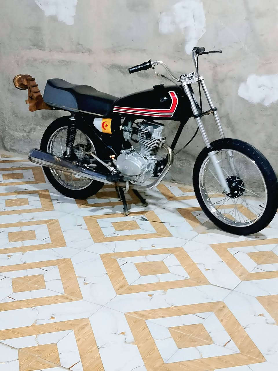 للبيع اوراق أصولي أصولي موديل 11 تعميره 25 ... سعر 675 مستعجل ع بيعته مال متوازي للاستفسار ***********
