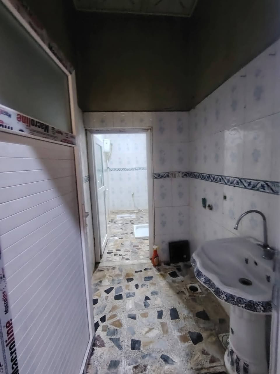 ياالله اسعد الله اوقاتكم بكل خير احبتي طابقين
يتوفر دار سكن طابو زراعي عراقي سند 25 وكالة ونسخه من الطابو ومكاتبه العنوان ابو الخصيب جامع الشهيد طه كلش قريب عله السايدين الداخليه
#المساحه المساحه ١٠٥ متر
#الطابق الأول يتكون من ديوان وصاله ومطبخ وصحيات داخليه وخارجيه وكراج سياره 
#الطابق الثاني غرفتين منام وصاله
بناء فرمستون وبلوك
#السعر ٧٠ مليون قابل للتفاوض 
#للاستفسار اكثر اتصل ***********
***********
