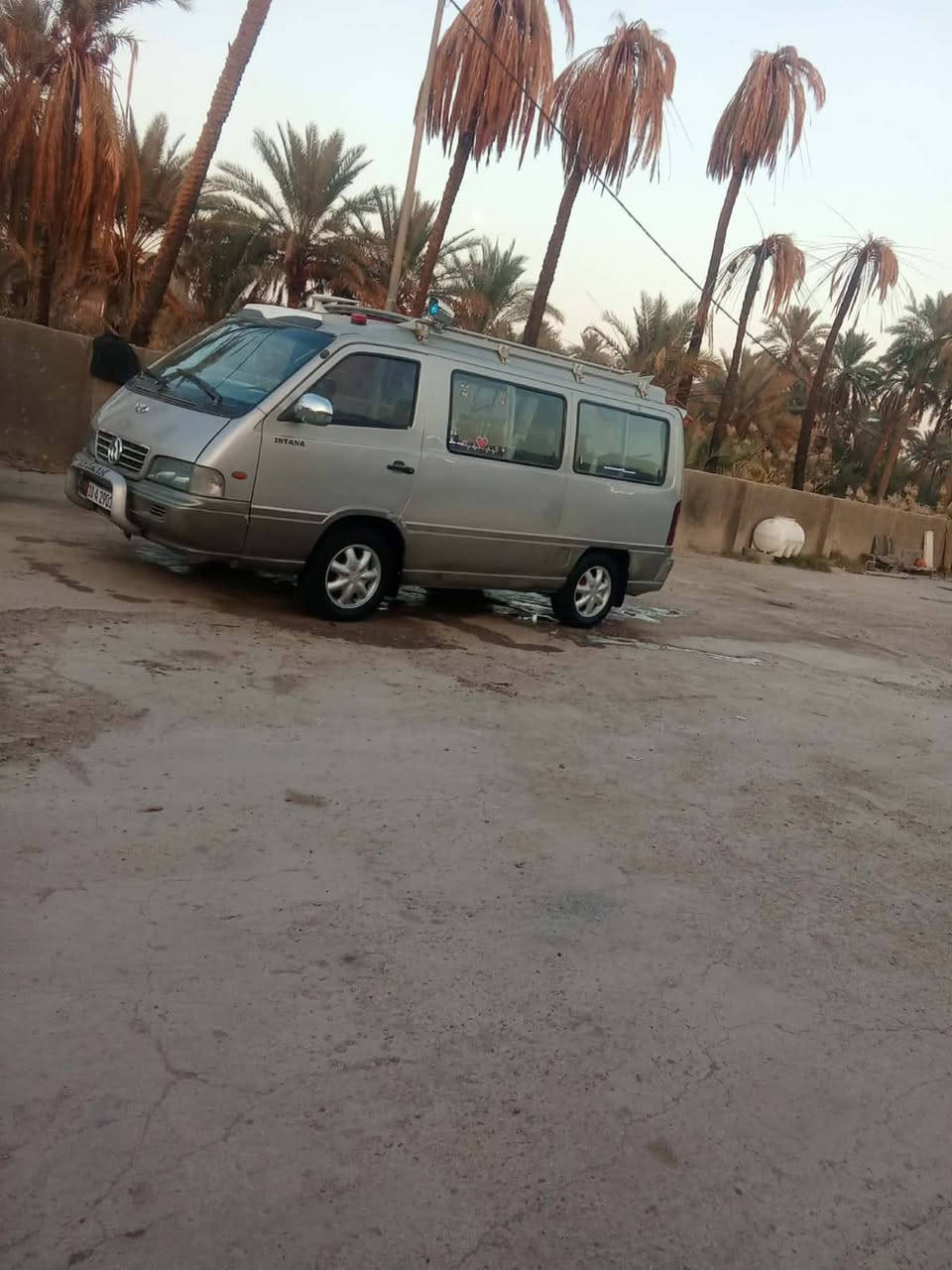 السلام عليكم أستانة موديل 2000 بأسمي مصفرة هيئة ومصفرة مرور وسنوية ل 31 مكفولة من الضربة ومن المعجون كير ومكينه وبراكيتات خير من الله مكاني حلة طفل للاستفسار على الرقم ***********
