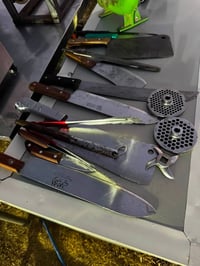 غراض للبيع براد مي ومسنك ستيل وبراميل وبم رولات سيلفون مسطبه تشيش المن...