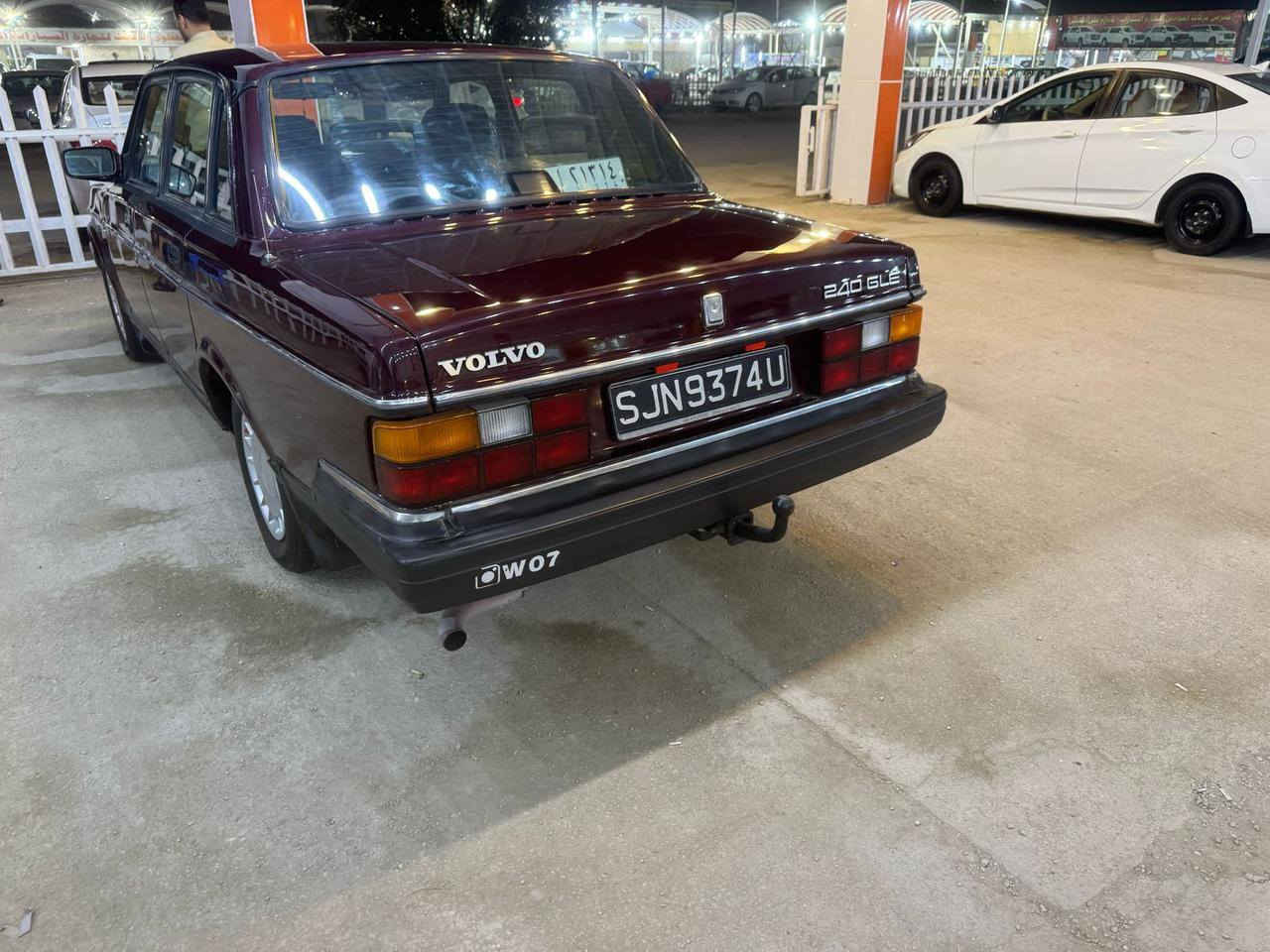 فالفو موديل ٩٣ حجم 240
السيارة نظيفه 

تبريد شغال 

مصبوغة عام 

المحرك نص عمر  بخاخ 

للاستفسار واتساب ***********
