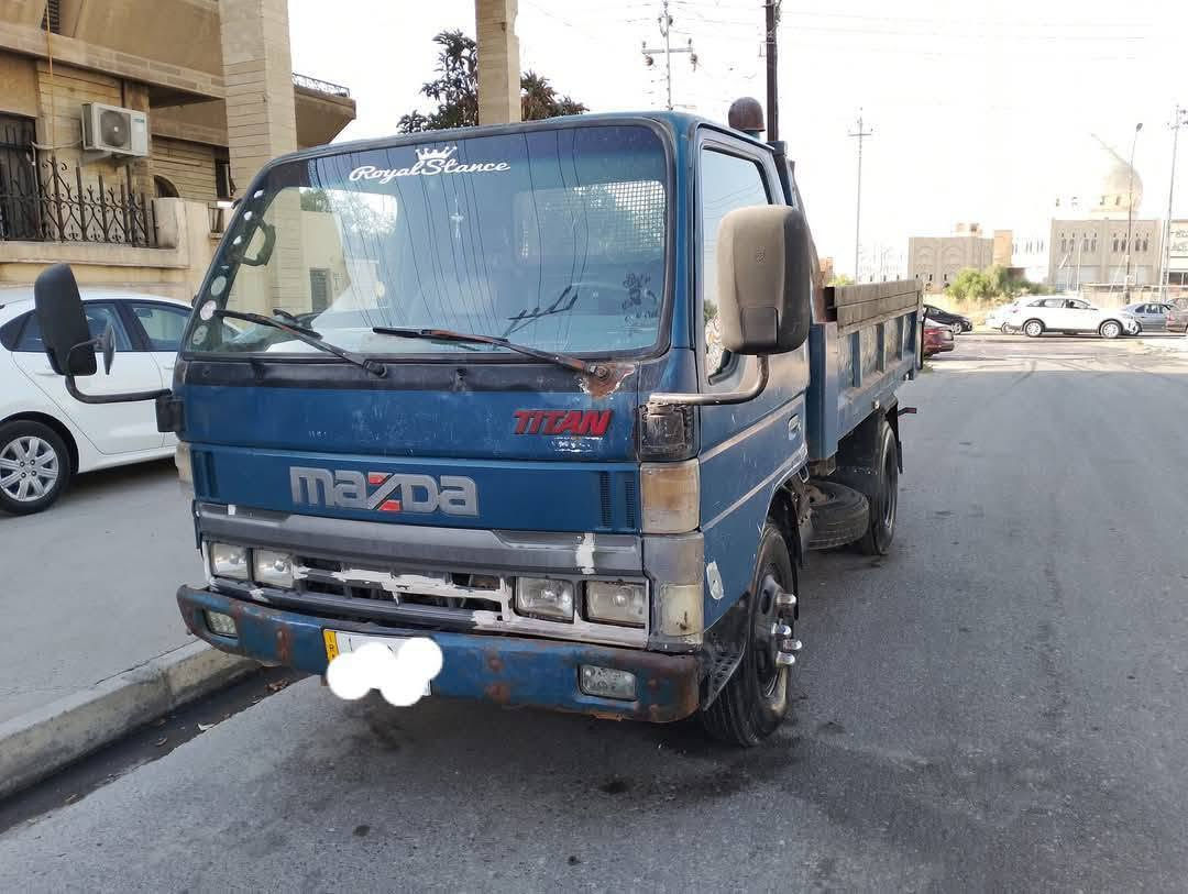 السلام عليكم
قلاب مازدا للبيع
موديل 95 
ماكينه معمر جديد رايمن 
طخم تاير جديد 
زوج باتريات جديده 
كهربائيات شغاله كامل 
رقم نينوى باسمي الشرعي 
حصه جاز بيها 
عنوان موصل
تواصل على الارقام 
***********
***********
