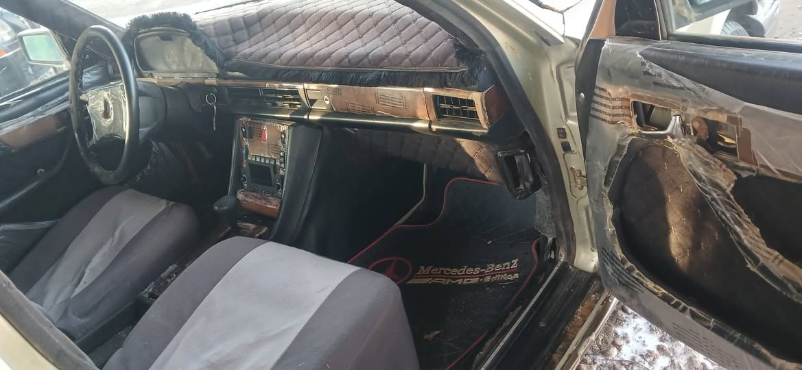 السلام عليكم مارسدس مديل ٨٩ محور جاهزه من كلشي رقم بغداد دولي مميز السعر ٣٢ قفل مكاني  ذي قار


**إذا كنت صاحب هذا الإعلان وتريد حذفه لأي سبب، رجاءا أرسل رسالة إلى الدعم الفني**