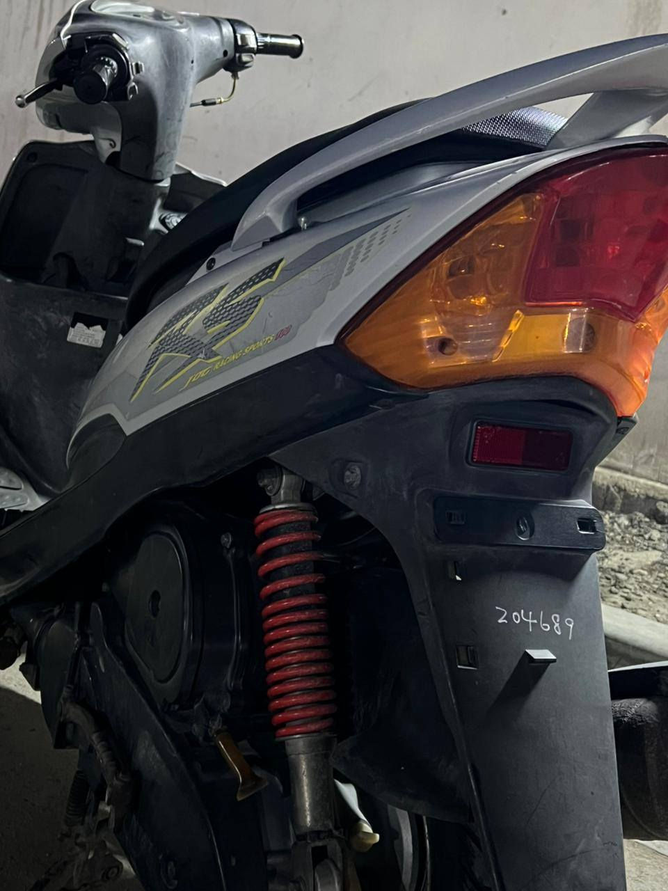 السلام عليكم ماكس عدلة للبيع الدراجة جديدة بل بلايلون ختم واحد ماصرلهة شهرين من نازلة من الرمبة السهر مليون ومية المكان بغداد الدورة ابو دشير


**إذا كنت صاحب هذا الإعلان وتريد حذفه لأي سبب، رجاءا أرسل رسالة إلى الدعم الفني**