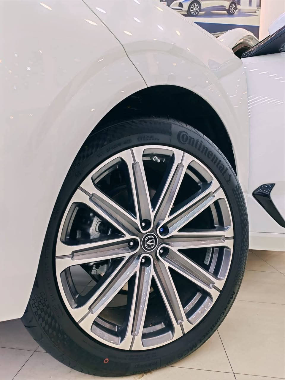 UNl-k..2026
القوة (حصان) 233HP العزم 390N
معدل صرف الوقود 12.6L/100 Km
ناقل الحركة 8Speed.AT
من صالة مبيعات شانجان الدورة 
زهراء احمد 
***********
