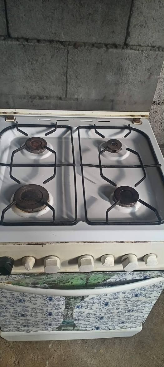 طباخ ثنين عيون شغالين وثنين يرادلهم تصليح الفرن شغال شرط
ونضافه مثل ماموضح بالتصوير السعر50 مكان موصل حي الشيماااء الرقم والمزيد من الاستفسار خاص!!!!!


**إذا كنت صاحب هذا الإعلان وتريد حذفه لأي سبب، رجاءا أرسل رسالة إلى الدعم الفني**