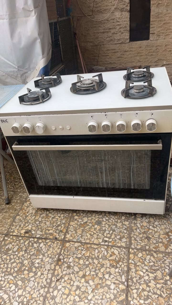 طباخ ايطالي سطح بلازمه شغال بس متروك يحتاجلهم تنظيف للعيون شافطه كلش نظيفه شغاله ماركه الحافظ الطباخ جداحه ونظام سيفتي حمايه تسرب الغاز بي مكان دوره الاثورين سعرهم ثنينهم ٢٢٥


**إذا كنت صاحب هذا الإعلان وتريد حذفه لأي سبب، رجاءا أرسل رسالة إلى الدعم الفني**