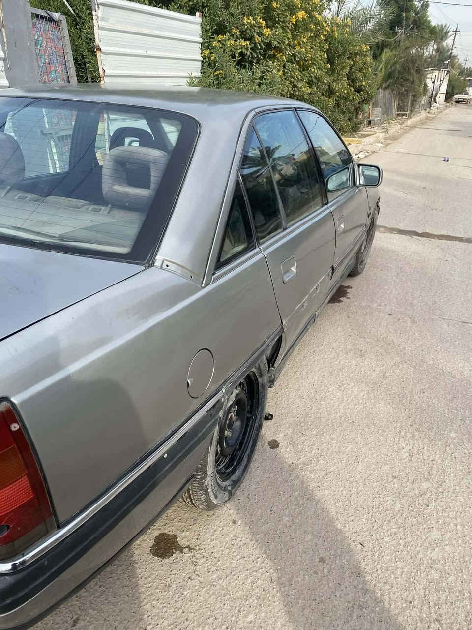 السلام عليكم اوبل ا وميكا للبيع موتل 1993 مكانه الغزاليه سياره بسمي بغداد تسقط سنويه 2030سعره 28 بي مجال هذه رقمي ***********
