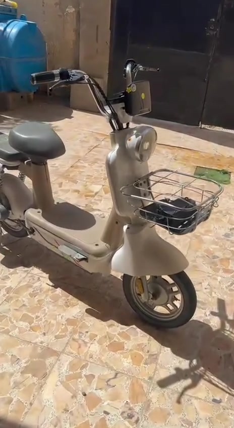 دراجه شحن البيع مديل 2026/4/24 بغداد منطقة الولدايه قرب حي البتول  السعر 325.       رقم الهاتف        ***********
