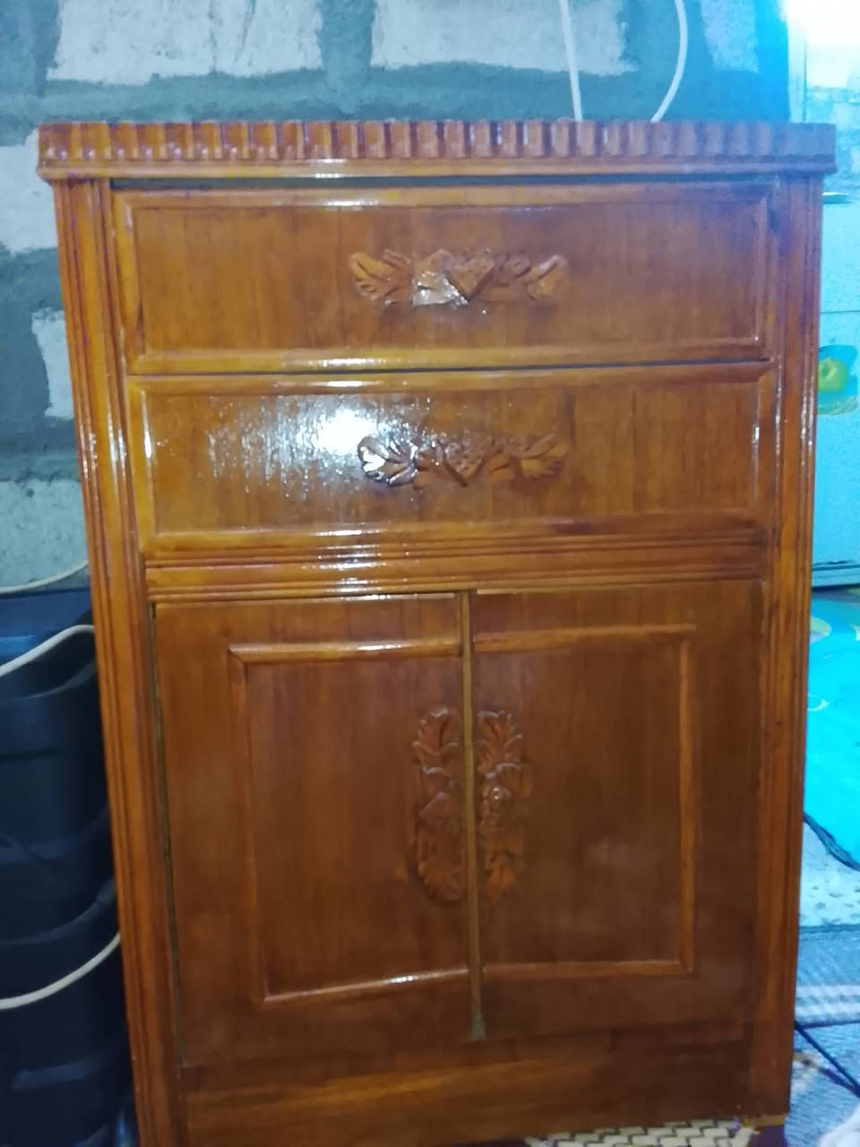 السلام عليكم غرف نوم للبيع مستعمل صار شهرين السعر 900الف وبيه مجال للطيبين***********
