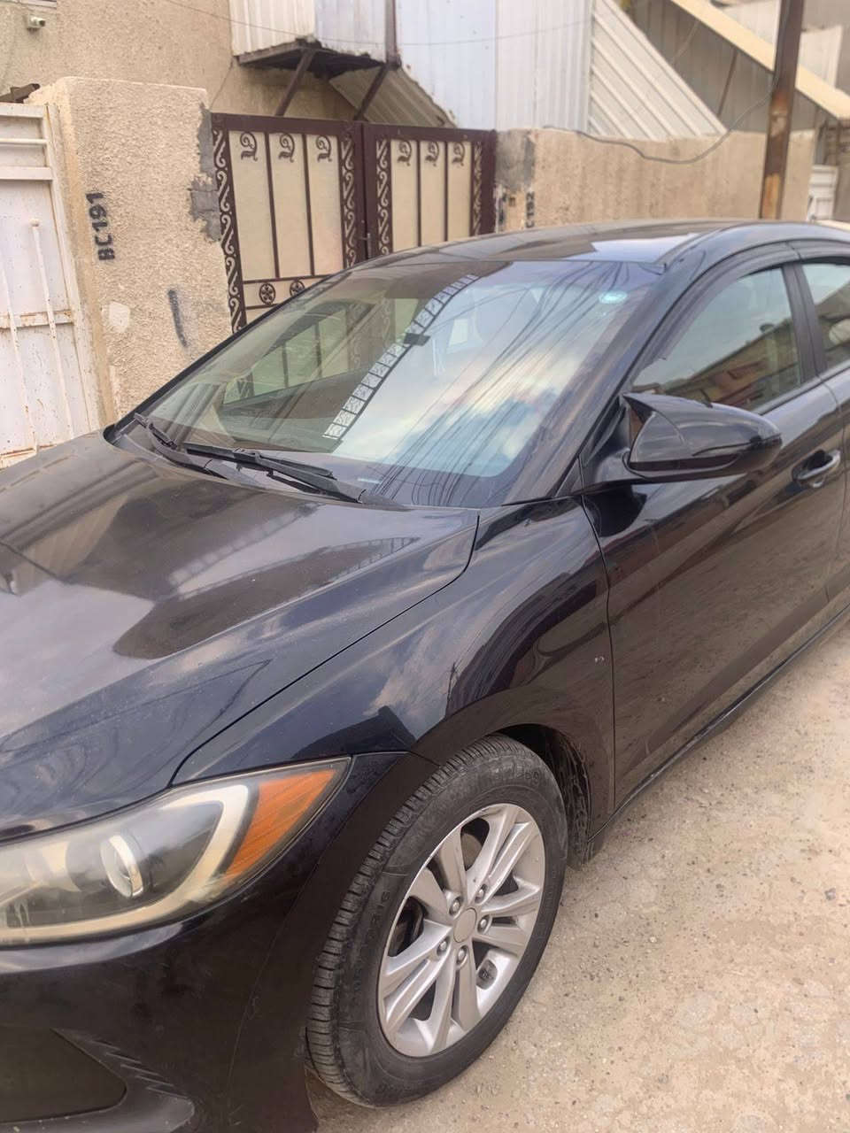 النترا موديل 2017
وارد امريكي 
حادث شبر جاملغ ايمن 
بدون دواخل
محرك 2000 دوش 
رقمها دهوك شرط التحويل ثاني يوم 
مواصفاته SE
حداده جديده والمكينه بدايه خيط تبخير
ماشيه ١٣٠ الف 
 *********** موجود واتساب
مكان السياره بغداد
