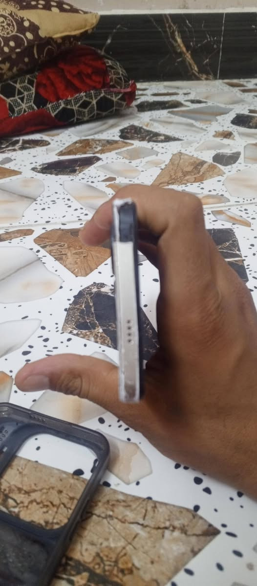 السلام عليكم جهاز للبيع شغال كل شي ما بيه بس اذني قدام العين 65


**إذا كنت صاحب هذا الإعلان وتريد حذفه لأي سبب، رجاءا أرسل رسالة إلى الدعم الفني**