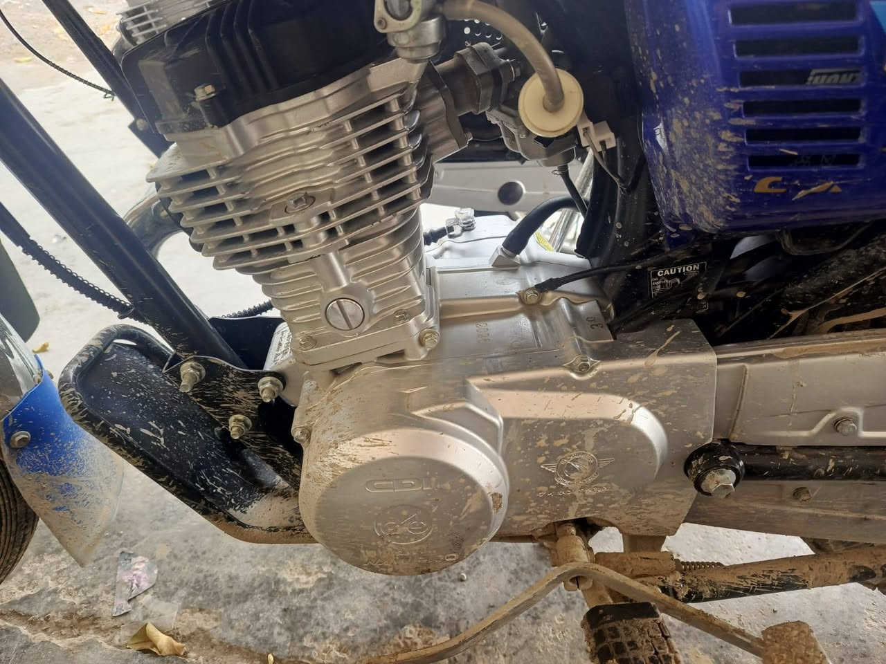 السلام عليكم شباب دراجه للبيع تايجر موديل 26 مقفوله من كل شيء اي نقص ما بيها  السعر 800 وبيها مجال مكان ديالى تقاطع الوجيهيه


**إذا كنت صاحب هذا الإعلان وتريد حذفه لأي سبب، رجاءا أرسل رسالة إلى الدعم الفني**