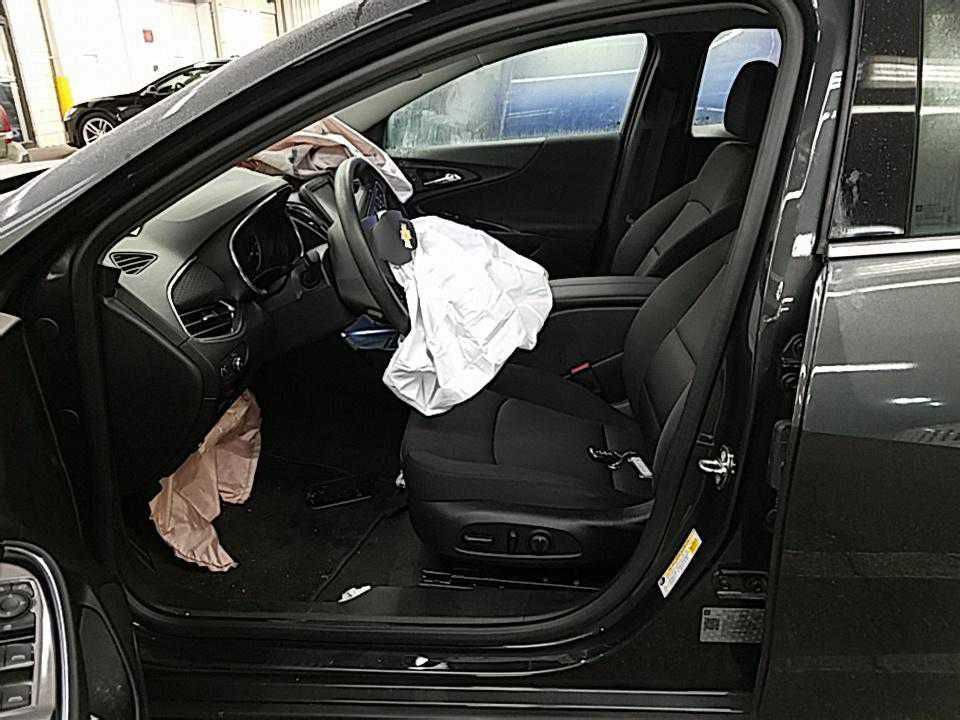 السلام عليكم ماليبو موديل 2018 فول ماعده الفتحه سياره جديده  بغداد الكرخ  لسعر 90 بيه مجال ‭0771 860 1049‬
