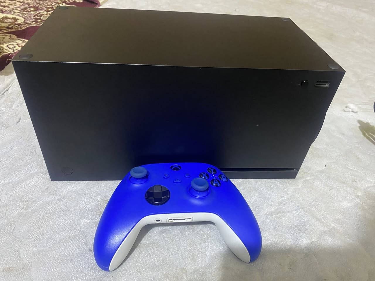 السلام عليكم شباب اكس بوكس سيريسx625 الف وبي مجال حك جيه. مكاني كربلاء.  حي العسكري. ***********  نظافة تكون 99 بالميه.
