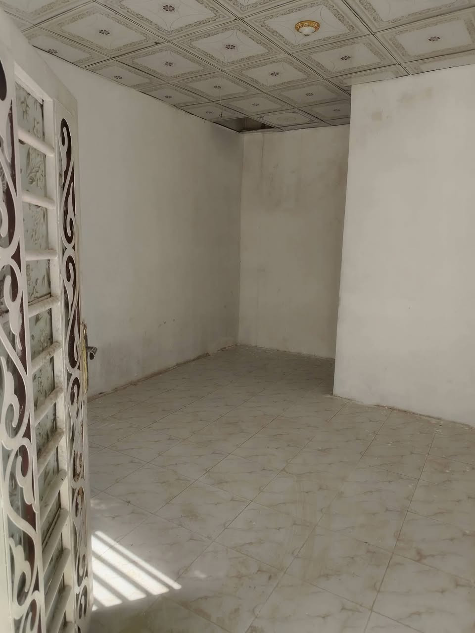 دار للبيع زراعي ١٠٠ متر ركن صاله وغرفه ومطبخ وصحيات العنوان شارع المطار الجديد شارع الشفلات رابع فرع للإستفسار الاتصال على الرقم *********** وتساب
