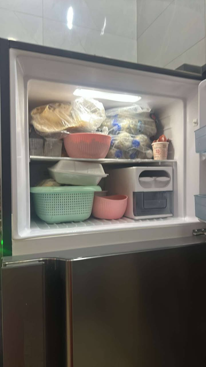 #للبيع ثلاجه هيتاشي حجم 17قدم نضام بخاخات جديده وصل الضمان موجود ماخذيها بمليون و200 سعر البيع 850 العنوان حله المهندسين


**إذا كنت صاحب هذا الإعلان وتريد حذفه لأي سبب، رجاءا أرسل رسالة إلى الدعم الفني**