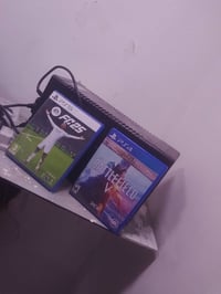 بلايستيشن 5 • 2 جوستيك اصلي • 3 اقراص