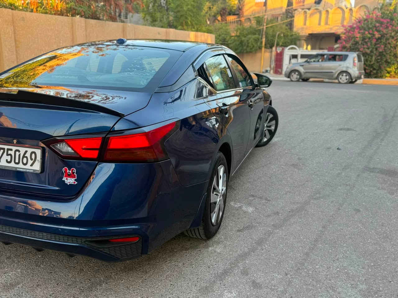🚗 للبيع نيسان ألتيما🚗.  2020 .  S
وارد أمريكي / رقم اربيل  بأسمي شرط التحويل رقم الدولي الجديد هزه وفحص  كله جديد
محرك مكفول 🔧 / كير مكفول
تخم تايرات جديد مبدل
باتري جديد
صدر ع الوكاله كامل 
 السياره بدون حادث فقط بنيد كلير  بدون ارباك بدون دواخل كله شرط 
واضح بل  سونار  صفاح موس مكفوله كفاله عامه ماشيه 71 mi    (باقي السيارة وكالة)
مواصفات السيارة  
بصمه بصمه ابواب 
تشغيل عن بعد 
كشن كهرباء 
تغليف كامل 
محرك 2.5 لتر / 4 سلندر اقتصادي وقوي تنفس طبيعي 
شاشة لمس وسطية 8 إنج مع بلوتوث و USB وكار بلي  
سستم كامل سبورت رياضي 
كاميرا رجوع خلفية 
نظام سبورت
لايت زنون +لد نهاري 
ستيرن رياضي D + كاربون فايبر  
مثبت سرعه  
رادار امامي وخلفي وجانبي 
توقف ذاتي وخروج ع المسار 
نظام أمان حديث (ABS / Airbags)
تصميم أنيق ورياضي بلون جويتي      
سيارة كاملة مكملة تجي تفحص وتشوف بعينك كعدتها حلوه وسيارة ما تصرف عليها كلشي سعر 128
مكان السياره ديالى بعقوبه   
***********
