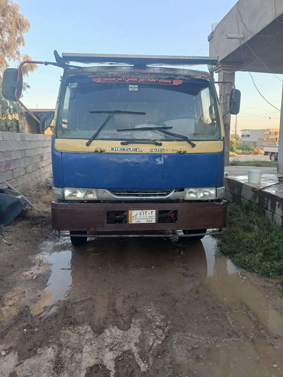 السلام عليكم نيسان للبيع امحور محرك كمز حجم 102بودي5متراوربع اتصل على هاذه الرقم ***********
