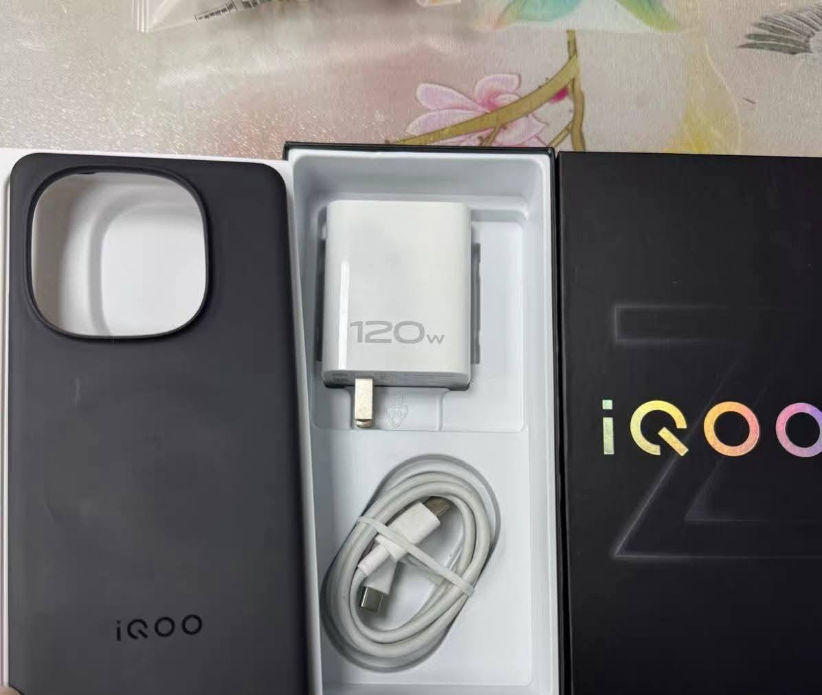 terbo pro
الشاشة 6.78 بوصة - 144 هرتز - AMOLED

الذاكرة 256 لرام 12

الكاميرا 50 + 8 ميجابكسل

Snapdragon 8s Gen4 لمعالج

البطارية والشحن السريع 7000

120 واط

کامل ملحقات

مستخدم بسيط جدا

100%100 نظافه

دبل شريحه يدعم تسجيل مكالمات تلقائي
ببجي 120
لغه عربيه تحديثات سوق بلي
شراي اتصل او واتساب موجود ***********
