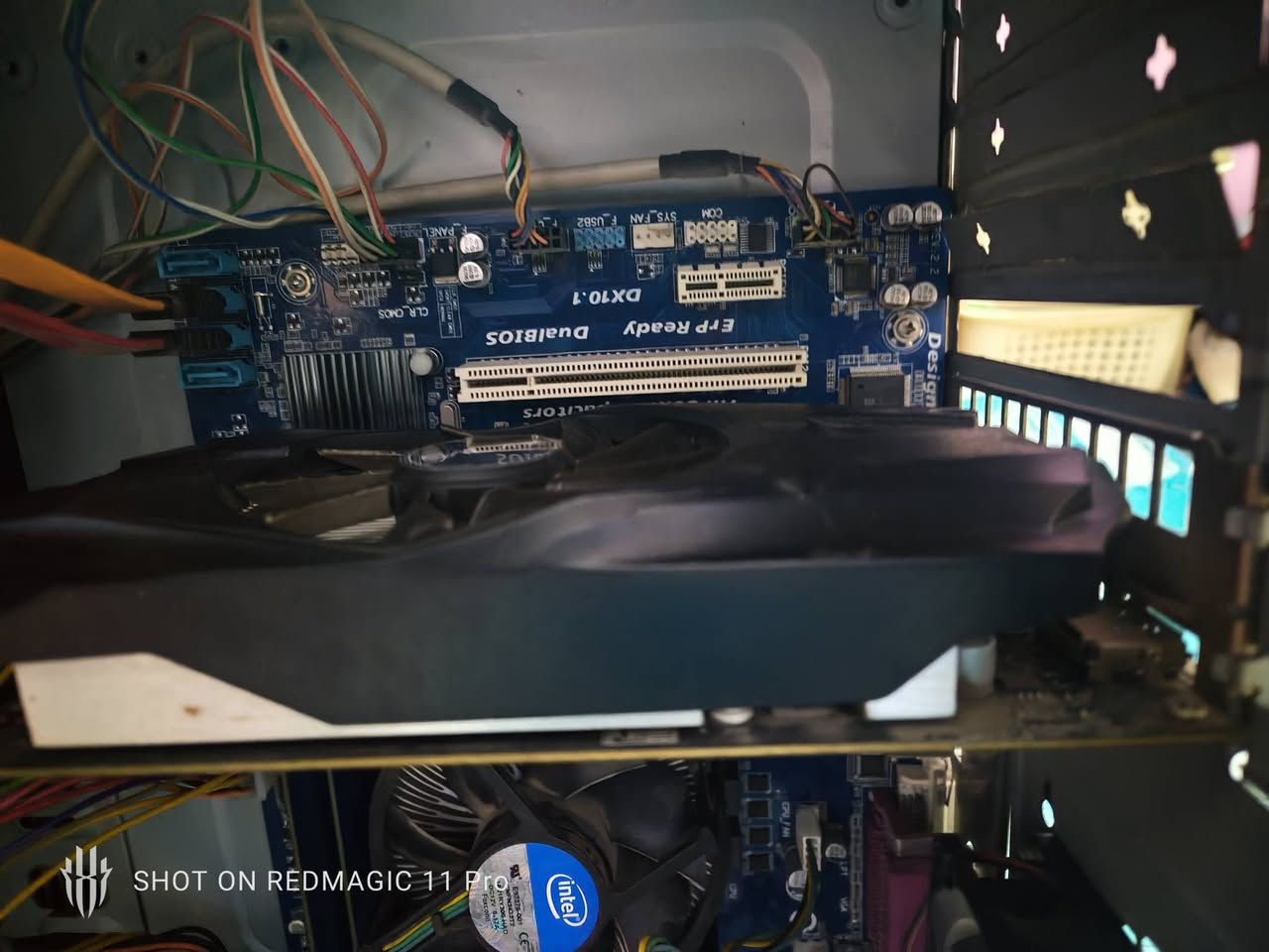 🎮💻 حاسبة ألعاب للبيع – جاهزة للاستخدام
✅ المعالج: Intel Core i5-3470 (الجيل الثالث)
✅ كرت الشاشة: NVIDIA GTX 1050 2GB
✅ الرام: 4GB DDR3
✅ التخزين: 512GB
✅ قارئ DVD موجود.
✅ الكيس: Gigabyte أصلي.
🎮 تشغل ألعاب مثل:
GTA V
Arma 3
Total War Shogun 2
Valorant
Fortnite
Minecraft
ألعاب أونلاين وألعاب قديمة ومتوسطة.
🔧 الحاسبة قابلة للتطوير بإضافة رام أكثر للحصول على أداء أفضل.
📍 الموقع: بغداد – مدينة الصدر.
💰 السعر: قابل للتفاوض للجادين فقط
سعرها 160 بيها مجاال


**إذا كنت صاحب هذا الإعلان وتريد حذفه لأي سبب، رجاءا أرسل رسالة إلى الدعم الفني**
