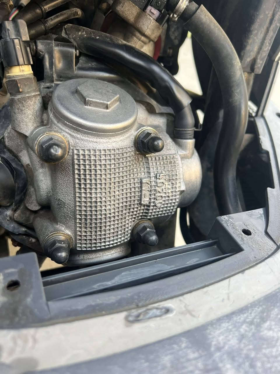 السلام عليكم للبيع  او المراوس ماكس بوليسي مصطرة2011 الدراجه ينرادلها تجفيت فقط الباقي مكفول مختومه مزودة تزويد اصلي من تايوان عقل رياضي وسلف رياضي ونوزل 6فتحات جويتر مكينه 55بلاد إذا  كهربائيات كلها شغاله    ماناقصها أي شي الدراجه جديدة وعلى إيدي ماشيه48الشاشه شغاله لايت زينون مكاني كربلاء حي العباس السعر 850وبيهة مجال إذا شراي تشلع عيوني ***********
