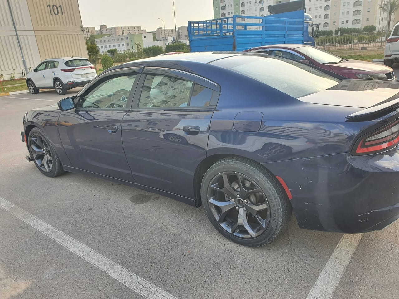 جارجر 2017
SXT
السيارة حادثها بسيط جاملغ أمامي ومعدل بارد لا شاهي ولا لغود ولا دواخل بيها شبر صبغ بالجاملغ الخلفي شاشة جبيرة وكامرة المكان بسماية السعر المطلوب ١٩٨ للاتصال ***********
