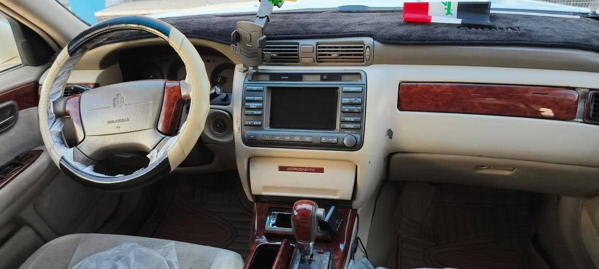 السلام عليكم ملكه للبيع كير محرك ديفور كبير  صدر تايرات تبريد تدفئه مسجل ستيرن كهربائي كهربائيات شلع شغاله مايعوزها كلشي   السعر 35 وبيها مجال للشراي متواجد ع نت وع خط ***********
