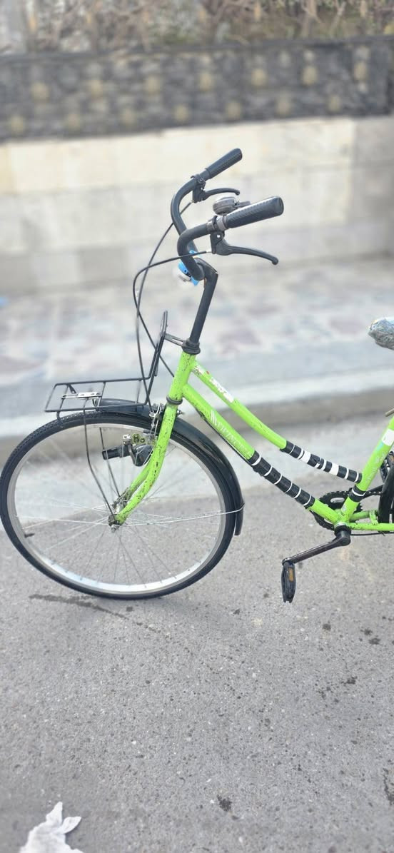 بايسكل بناتي للبيع 
حجم ٢٦ 
المكان بغداد السيديه 
السعر ٥٠ وبي مجال 
الرقم ***********
