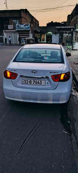 السياره جدا نضيفه ومواصفات معروفه مكينه 2000

السياره مكفوله ماعدا صبغ بدون معجون جاملغ الخلفي  لافتح ولاضربه اثر شخوط

اي استفسار اتصل بغداد الدورة 

***********
