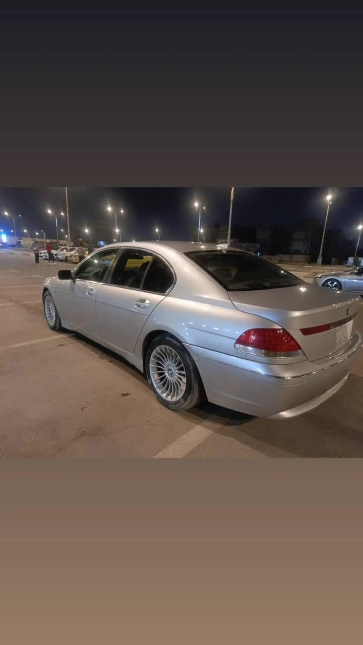 سلام عليكم
BMW 745i 2002

رقم بصره 

الون سلفر  صبغ عام جماليه مكفوله من الضربه كهربائيات جاهزه 

السياره جاهزه نقص بس ABS

اريد مراوس بدون فرق   X5 BMW

 2008  فما فوق 

***********
