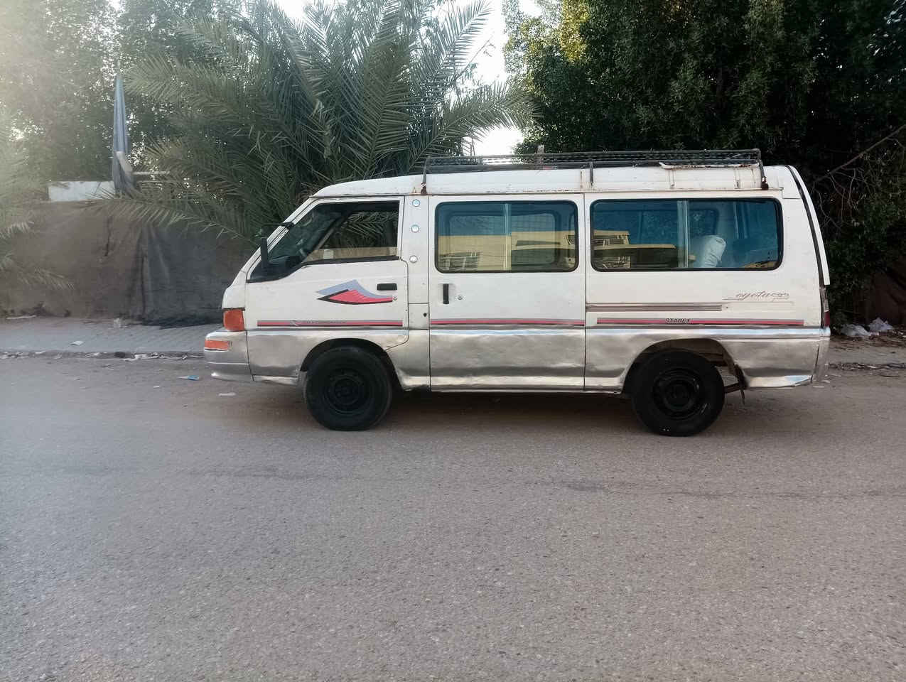 مسيوبوشي  14راكب  رقم الماني مثنى.  راعيها موجود .اربعة شواصي جددشركة تخم تاير ....مكينه وكير واكسن جدد ..خمسة ابواب سيارة جاهزه كبل للشارع سعر22وبيه مجال مكانها نجف ..***********
