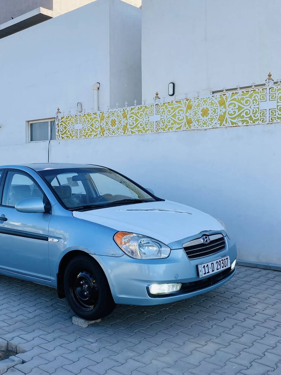 السلام عليكم 
اكسنت خليجي 
موديل 2008
لون سمائي مميز 
محرك 1600 
كير و مكينه جديد 
حداديه جاهزه 
تبريد ثلج ❄️ 
داخل  بيجي 
تخم  تاير جديد 
البنيد ربعه بي صبغ 
وجاملغ الخلفي بي صبغ بس 
رقم بغداد نكليزي مجدد ل 30 
بسمي المكان النجف الأشرف 
السعر ( 85 $) وبيه مجال 
رقم الهاتف : *********** 📞
