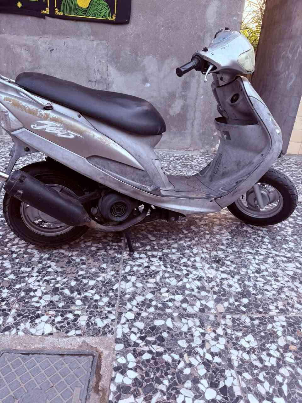 دراجه ماكس نوع قجمة نضيفه كزوز رياضي مكفوله من كلشي السعر 800 وبيها مجال للطيبين فقط الشراي يتواصل وياي الرقم التواصل او الأتصال عبر الرقم ***********
