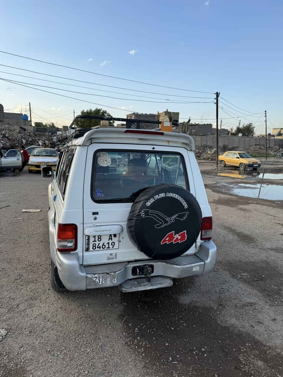 السلام عليكم
سيارة كالوبر اوته ماتيك ٢٠٠٢ مكينه بلادي 
السيارة بأسمي رقم الهاتف ***********
