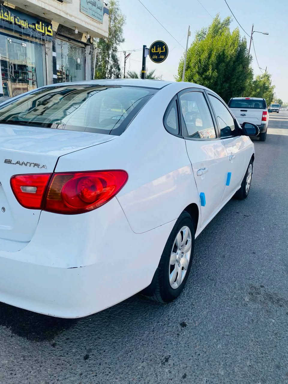 سلام عليكم الانترا 2011 رقم بغداد خليجي السيارة جاهزة وماناقصها كلشي مكينة 1600 دكشن عالي  السعر 97 وبيها مجال مكاني بغداد للاستفسار الاتصال ***********/ ***********
