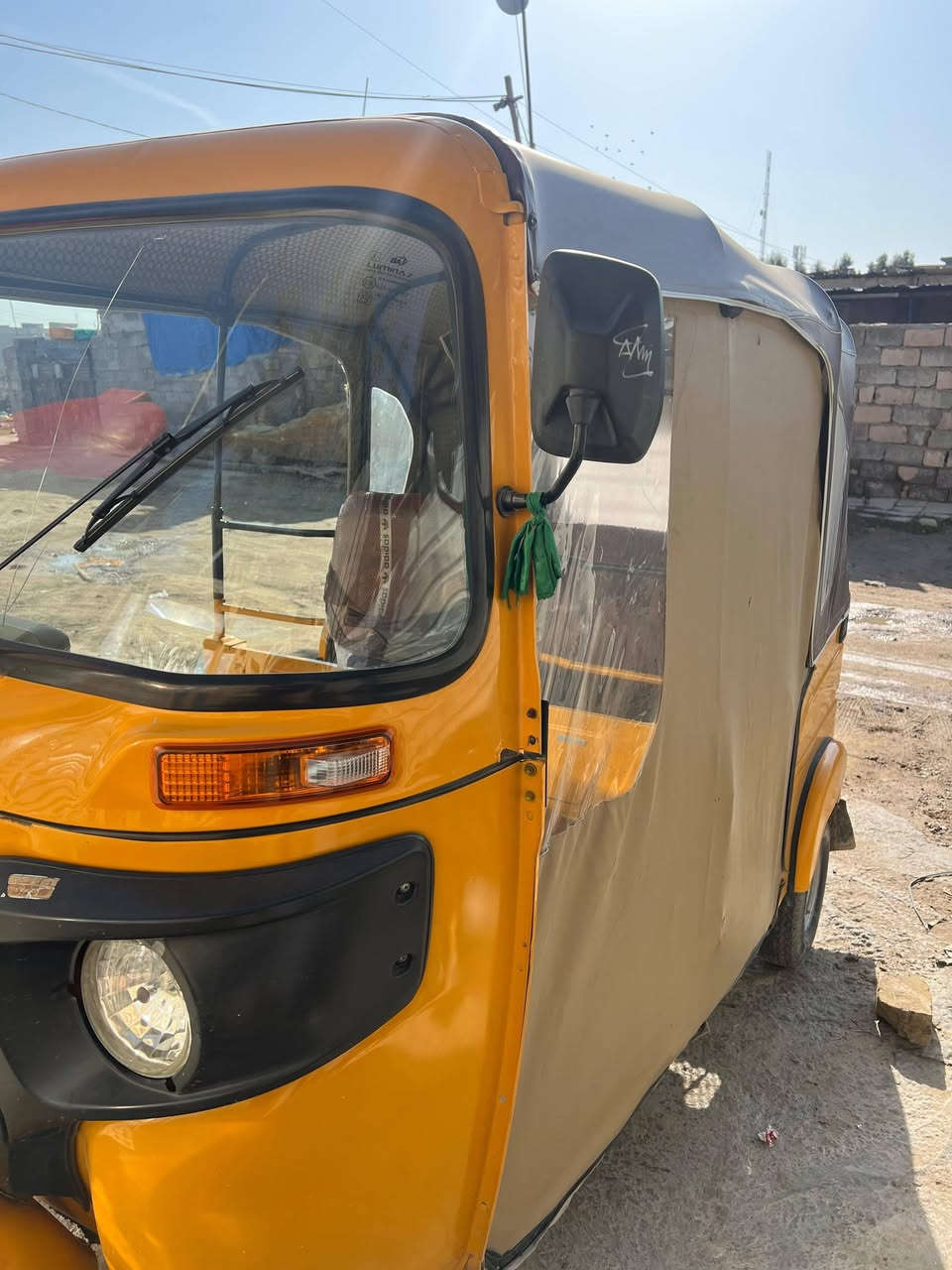 السلام عليكم تكتك البيع 2022شهر 11محرك كفاله معمر بس دوس رقم الهاتف ***********المكان سبع البور شارع طيار
