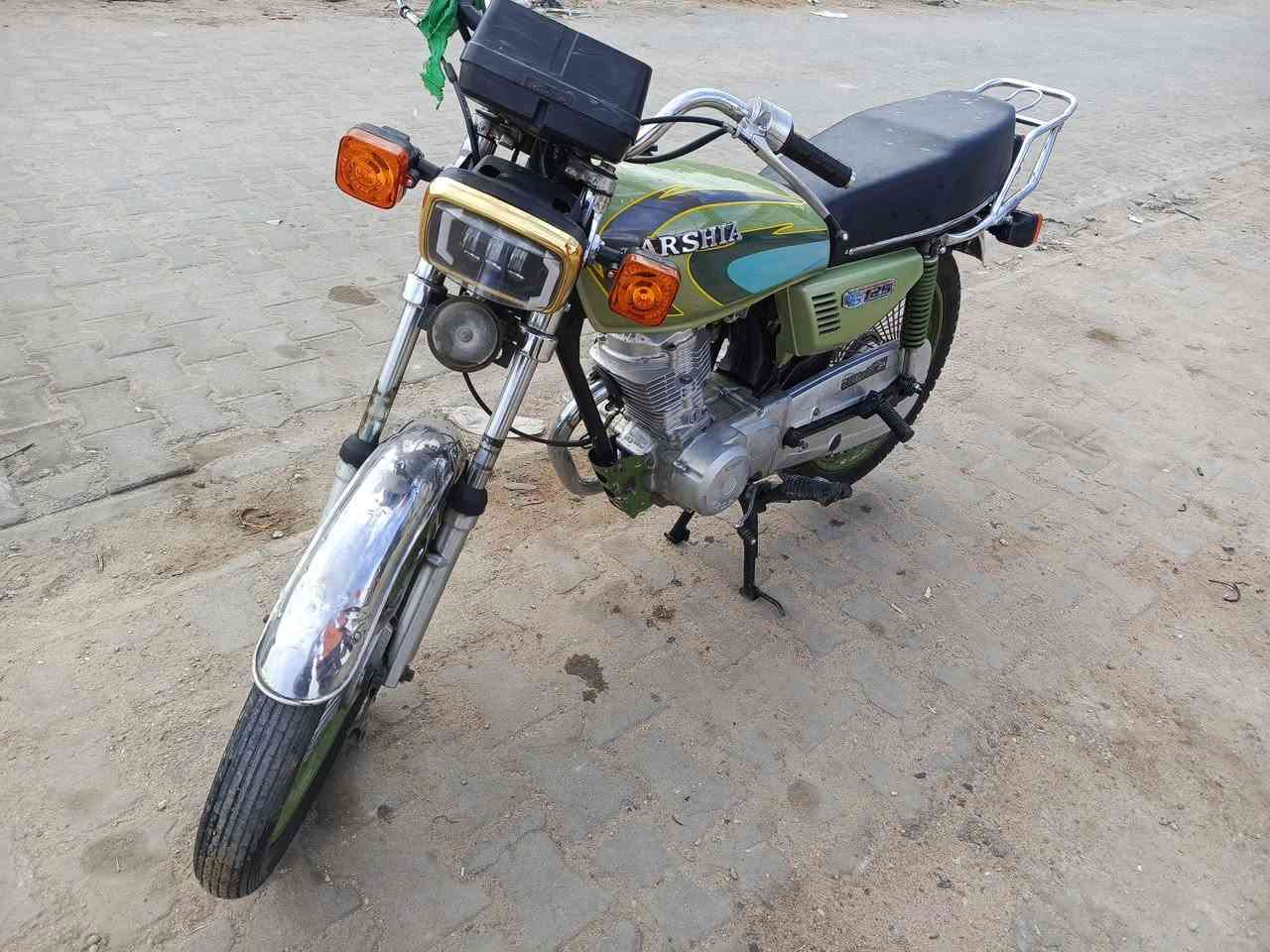 للبيع اربع 4كير الدراجه جديده احله من الصوره شرط الفحص الدراجه ماعيزه اي شي كامله مديل 17 شرط على نضافتهه باقيه مال جناي اوراق اصليات اكاتبك موباشر ويه الوكيل السعر 650اوبيهه مجال للشراي *********** 👍
