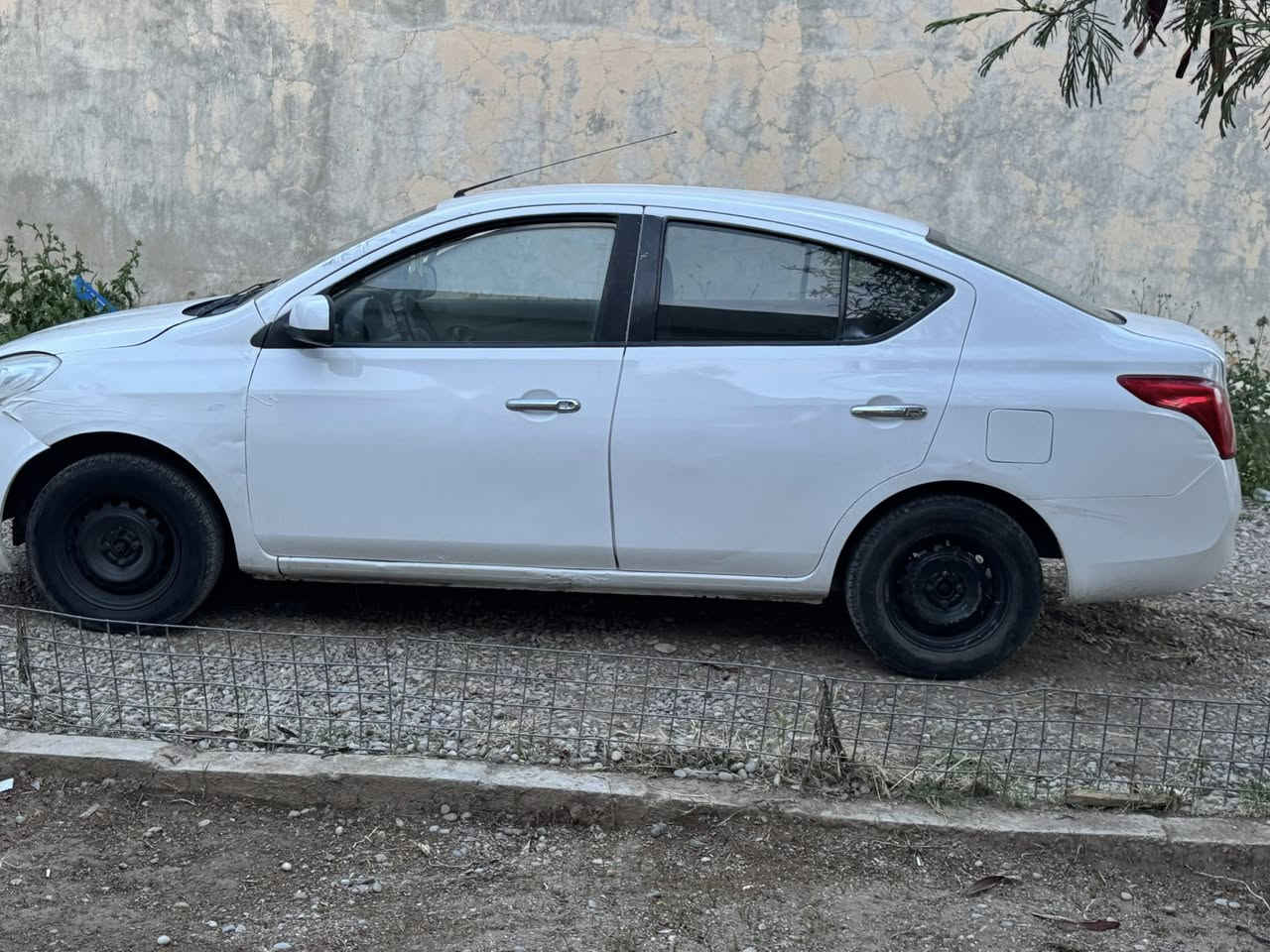 سني لاكشمي 
موديل 15
كصه خلفي 
كير محرك تبريد شرط 
سعر 37 $
*********** واتساب
صلاح الدين دوز داقوق

