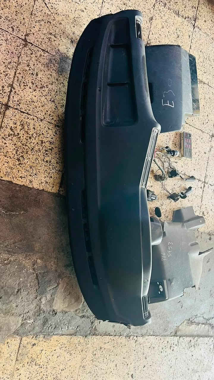 غراض زعرة
دعامية امامية اصلية كاملة وية الترايش 175 الف 
دعامية خلفية اصلية كاملة وية الترايش 150 الف 

دشبول (كامل الملحقات
/چكمجة حاضن ستيرن شبجة سماعة الجوة الحاضنه الجوة السترين يدة اشارة يدة ماسحات يدة بنيد دكتات الوجه و الضفيرة  كامل ) الدشبول بي طبخات بسيطة تاخذة كبل تشد ما تتعب 

مكاني شارع فلسطين مجاور نادي التركمان
*********** متوفر واتساب
