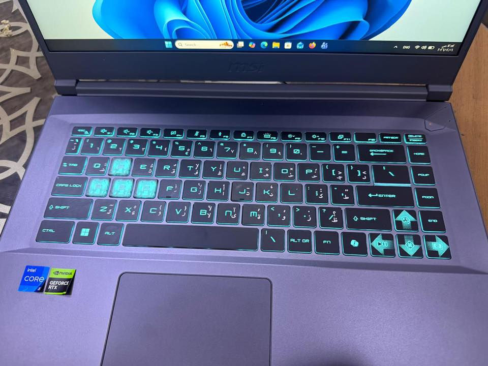 لابتوب msi للبيع استعمال بسيطة الموصفات مرفقة بالكارتون السعر 950 الف.
اتصل على ***********
