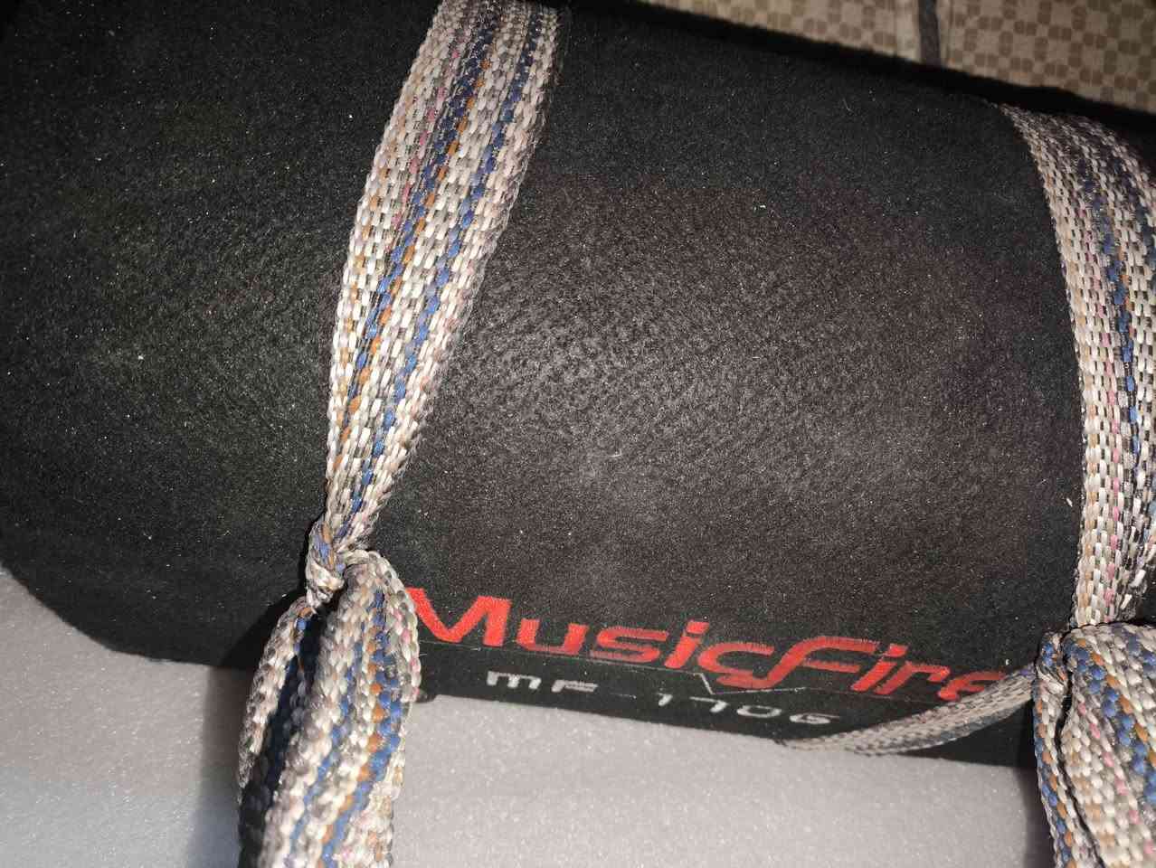 مضخم للبيع مضخم جديد صوت يخبل اواكس مو بلوتوث سعر 25 مكان الحسينية المعام ***********5
